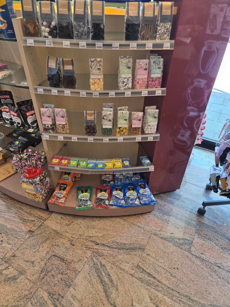 Vitrine te koop, Ophalen