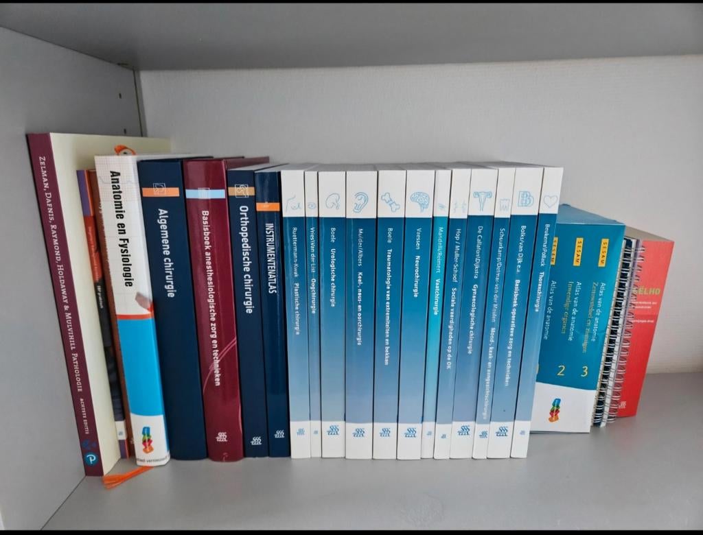 Studieboeken opleiding operatieassistent, Boeken, Diverse, Ophalen of Verzenden, Beta, WO