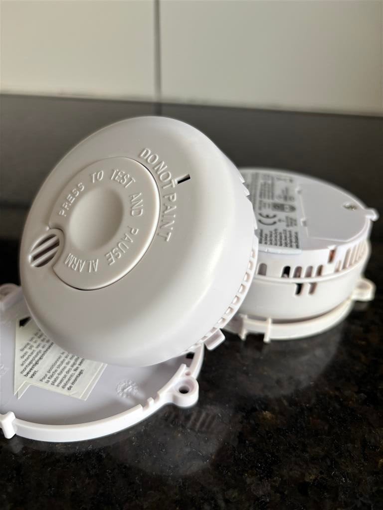 First Alert SA700 Optische Rookmelder 2x, Doe-het-zelf en Verbouw, Ophalen of Verzenden, Zo goed als nieuw, Detector, Sensor of Melder