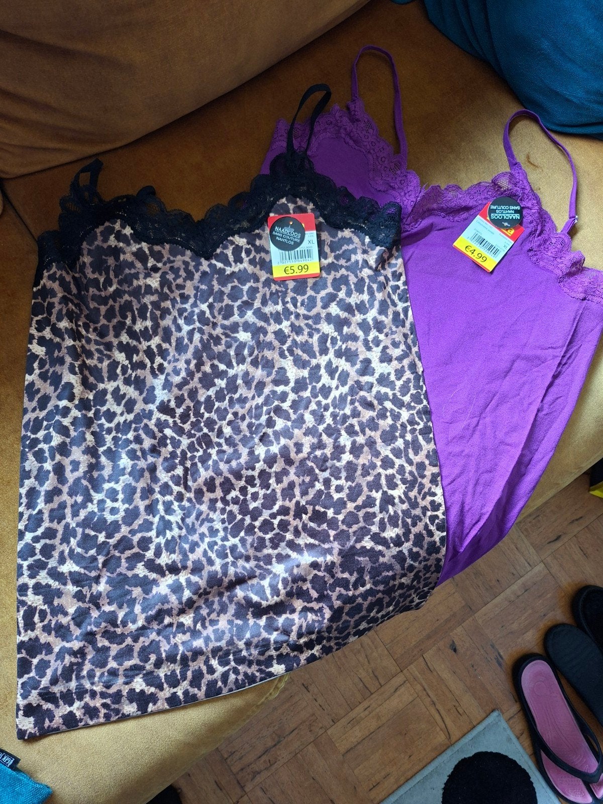 Wibra 2x Naadloze Top XL - Nieuw met kaartjes, Kleding | Dames, Maat 46/48 (XL) of groter, Nieuw, Ophalen of Verzenden, Zonder mouw