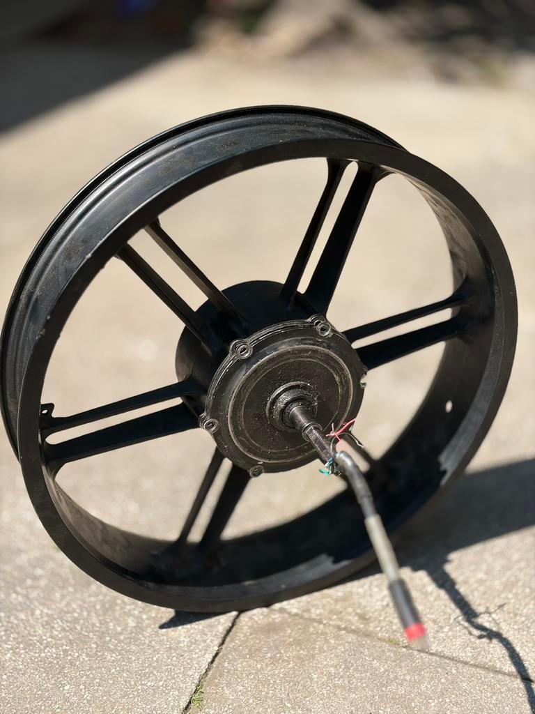 Fatbike v20 grote motor + velg - kapot | draden defect, Ophalen, Zo goed als nieuw, Fatbike, Motor
