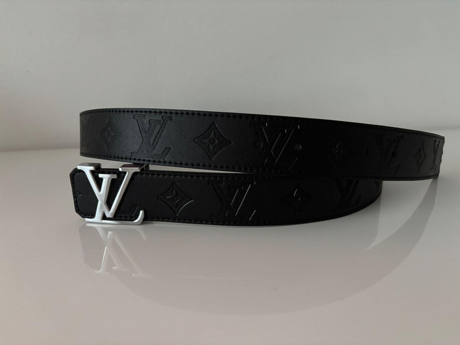 Louis Vuitron leren riem Lengte 125 50 nieuw, Ophalen, Nieuw, 115 cm of meer, Riem of Ceintuur