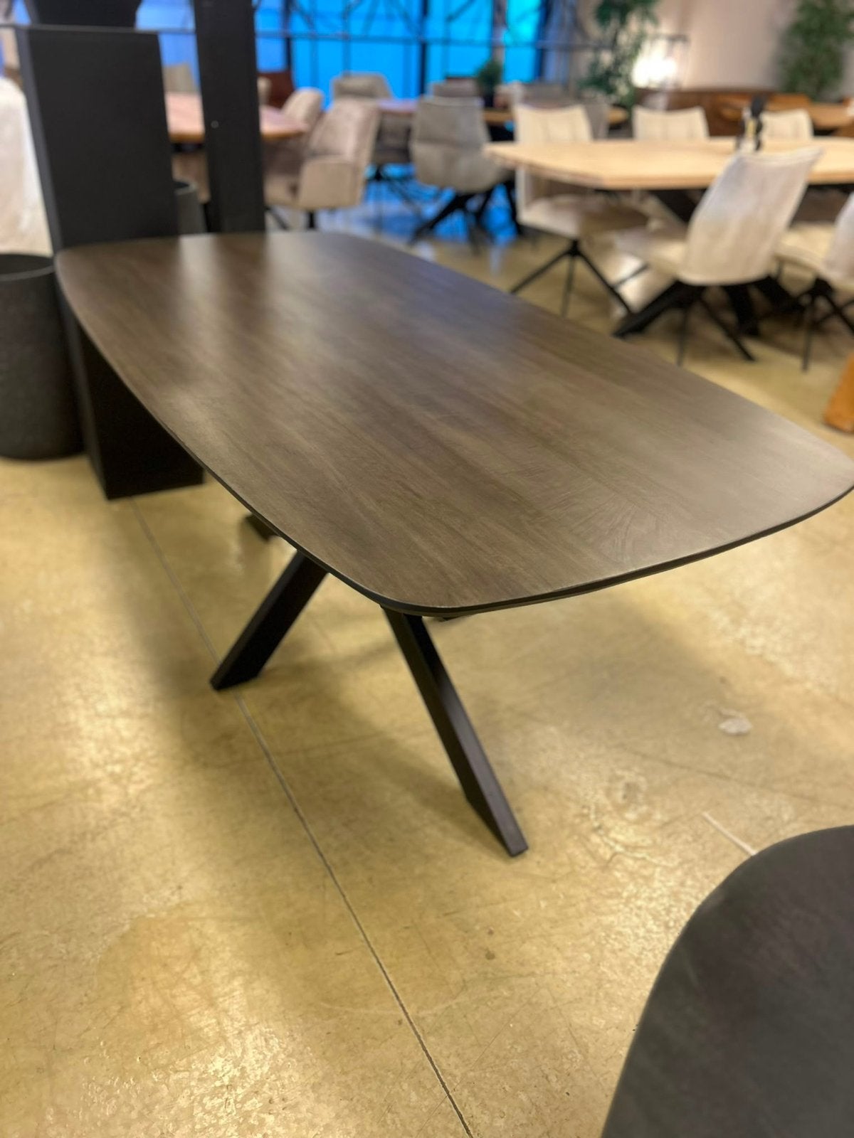 LEEGVERKOOP GOEDKOOPSTE NEDERLAND TAFEL DEENS OVAAL VOORRAAD, Bruin, Nieuw, Ophalen of Verzenden, Modern