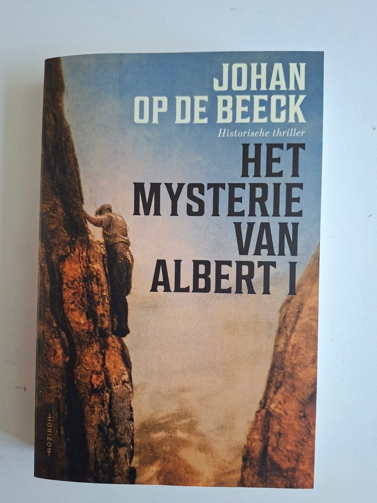 Het Mysterie van Albert I - Johan Op De Beeck, Boeken, Ophalen of Verzenden, Zo goed als nieuw, Johan Op De Beeck