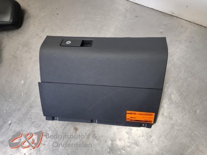 Dashboardkastje van een Volkswagen Caddy, Gebruikt, -, Volkswagen, -