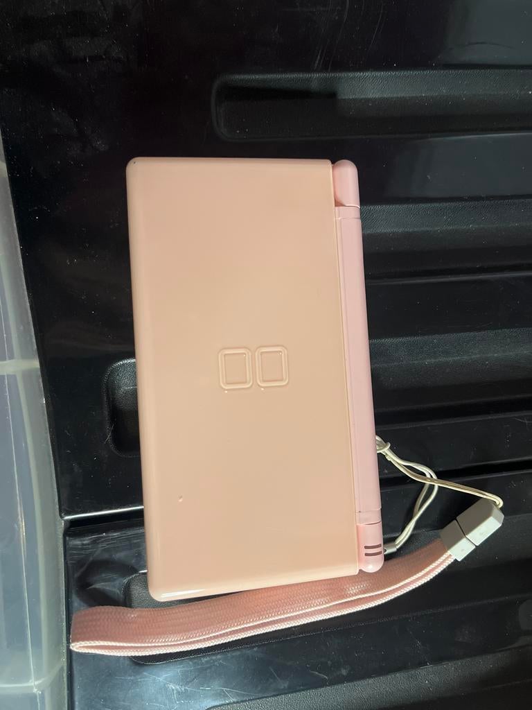 Roze Nintendo DS Lite, Spelcomputers en Games, Spelcomputers | Nintendo DS, Verzenden, Gebruikt, Roze, DS Lite