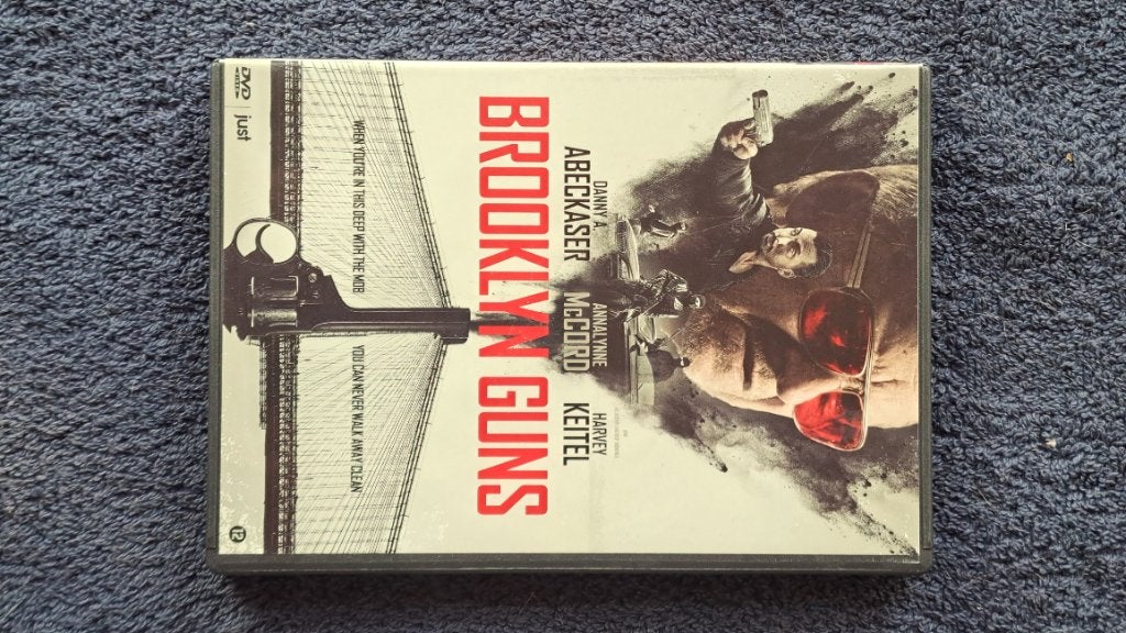 Brooklyn Guns "Harvey Keitel", Vanaf 12 jaar, Ophalen of Verzenden, Zo goed als nieuw, Actiethriller