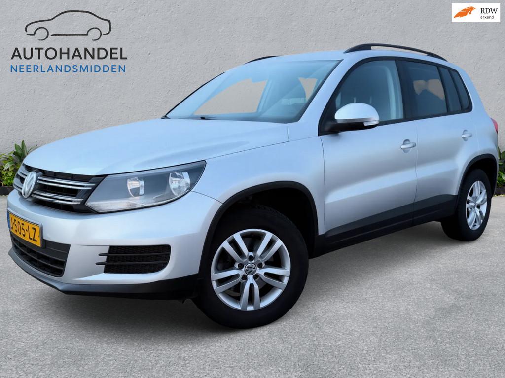 Volkswagen Tiguan 1.4 TSI panoramadak airco trekhaak camera, Voorwielaandrijving, Euro 5, 15 km/l, Gebruikt