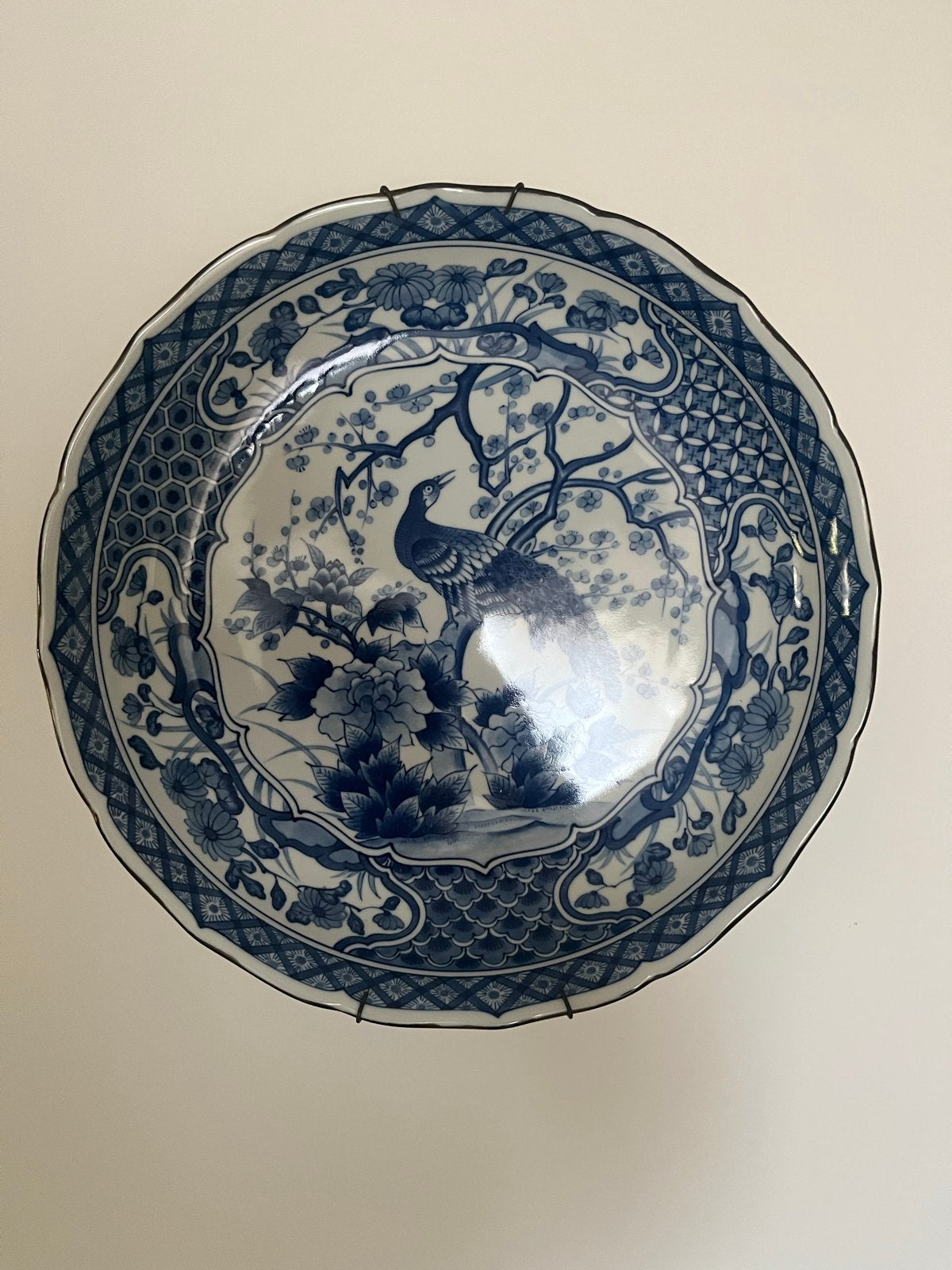 Antiek Chinees Porseleinen Bord met Pauwdecoratie, Antiek en Kunst, Ophalen of Verzenden