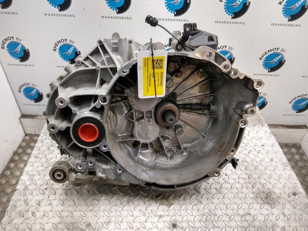 VOLVO XC60 TRANSMISSIE / VERSNELLINGSBAK 2015, Ophalen of Verzenden, Gebruikt, Stiba lid