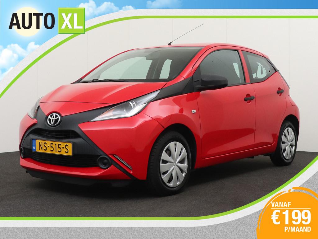 Toyota Aygo 1.0 VVT-i X-fun Airco Bluetooth LED (bj 2017), Auto's, Toyota, Voorwielaandrijving, Stof, Gebruikt, Euro 6