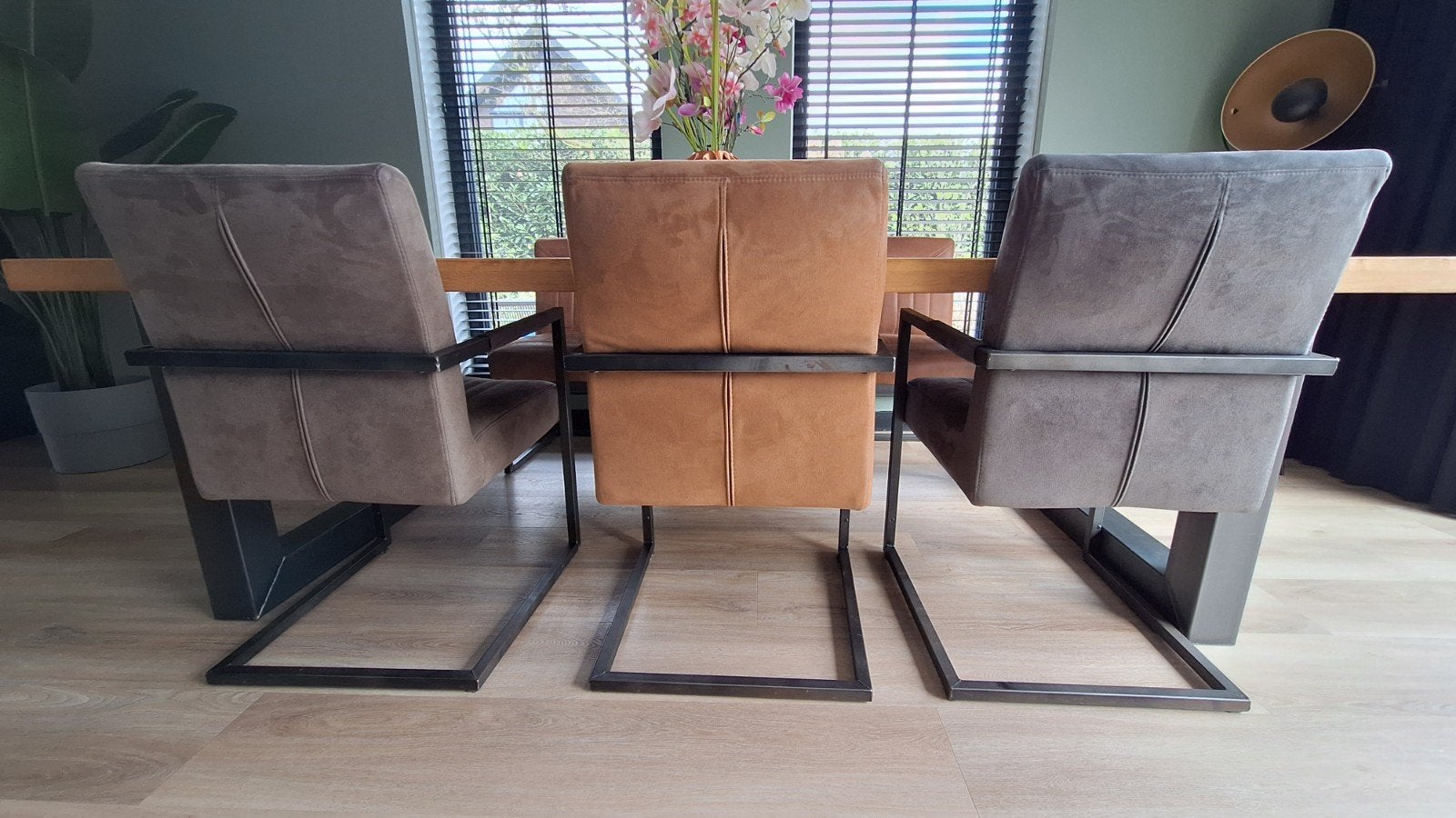 3 prachtige industriële eetkamerstoelen., Ophalen, Zo goed als nieuw, Vijf, Zes of meer stoelen
