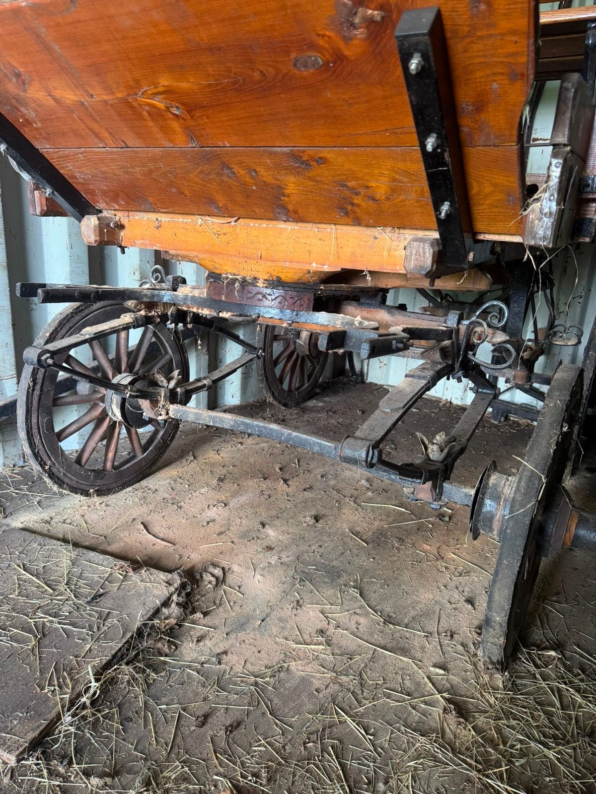 Koets Antiek, Ophalen of Verzenden