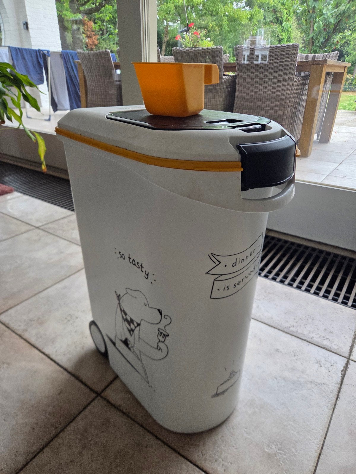 grote curver voerton, Ophalen, Gebruikt