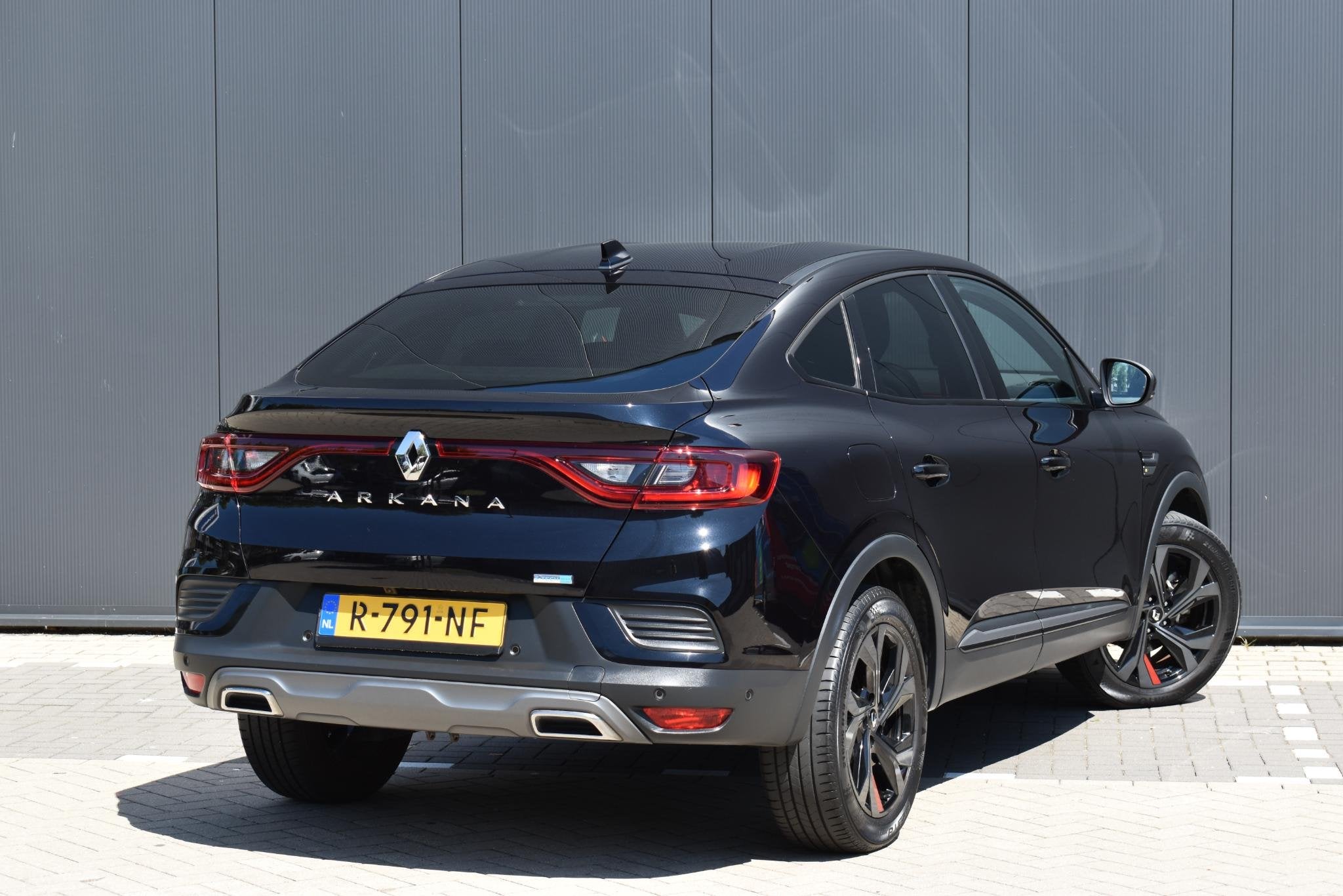 Renault Arkana E-Tech Hybrid 145 R.S. Line | AFNEEM. TREKHAA, Arkana, Automatische klimaatregeling, Gebruikt, Euro 6