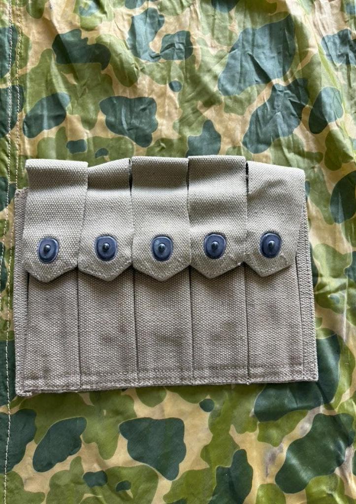 Tweede wereldoorlog US thompson pouch (1), Ophalen of Verzenden, Landmacht, Amerika, Overige typen
