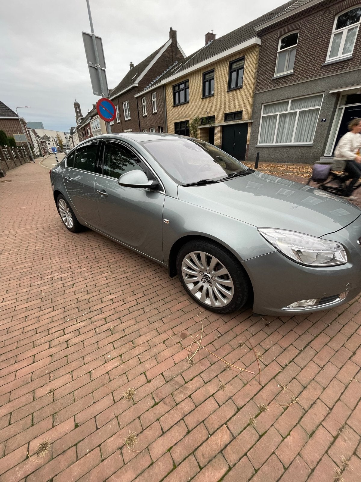 Opel Insignia 1.8 103KW 4-DRS 2010 Grijs, Auto's, 4 cilinders, 1796 cc, 75 €/maand, Handgeschakeld