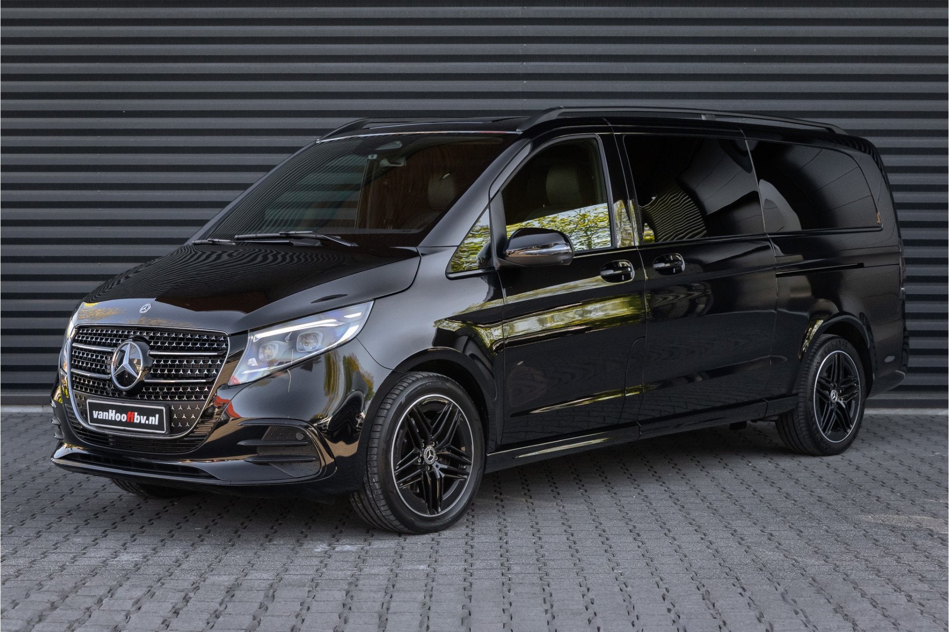 Mercedes-Benz V-Klasse 300d 4 Matic XL AMG-Line -Burmester-D, Auto's, Gebruikt, 2500 kg, Zwart, Bedrijf
