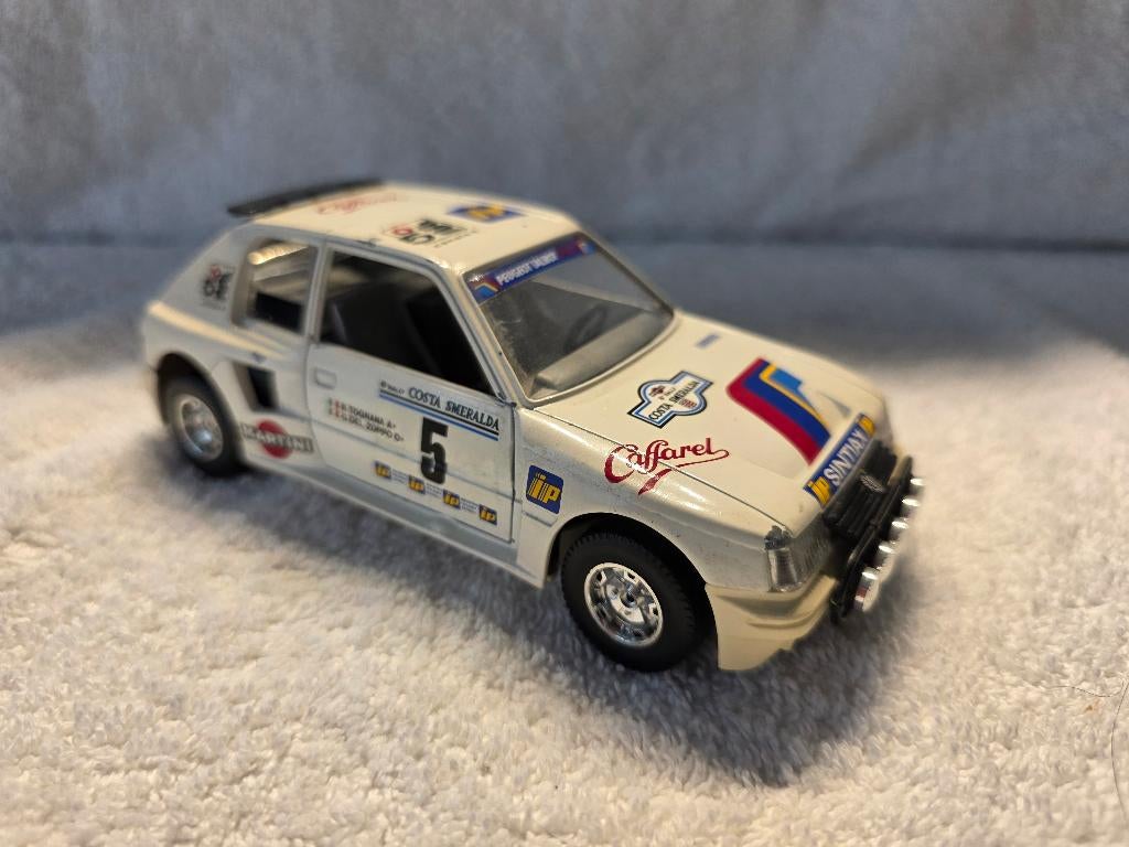 Peugeot 205 turbo rally 1:24, Hobby en Vrije tijd, Modelauto's | 1:24, Ophalen of Verzenden, Gebruikt, Auto, Bburago