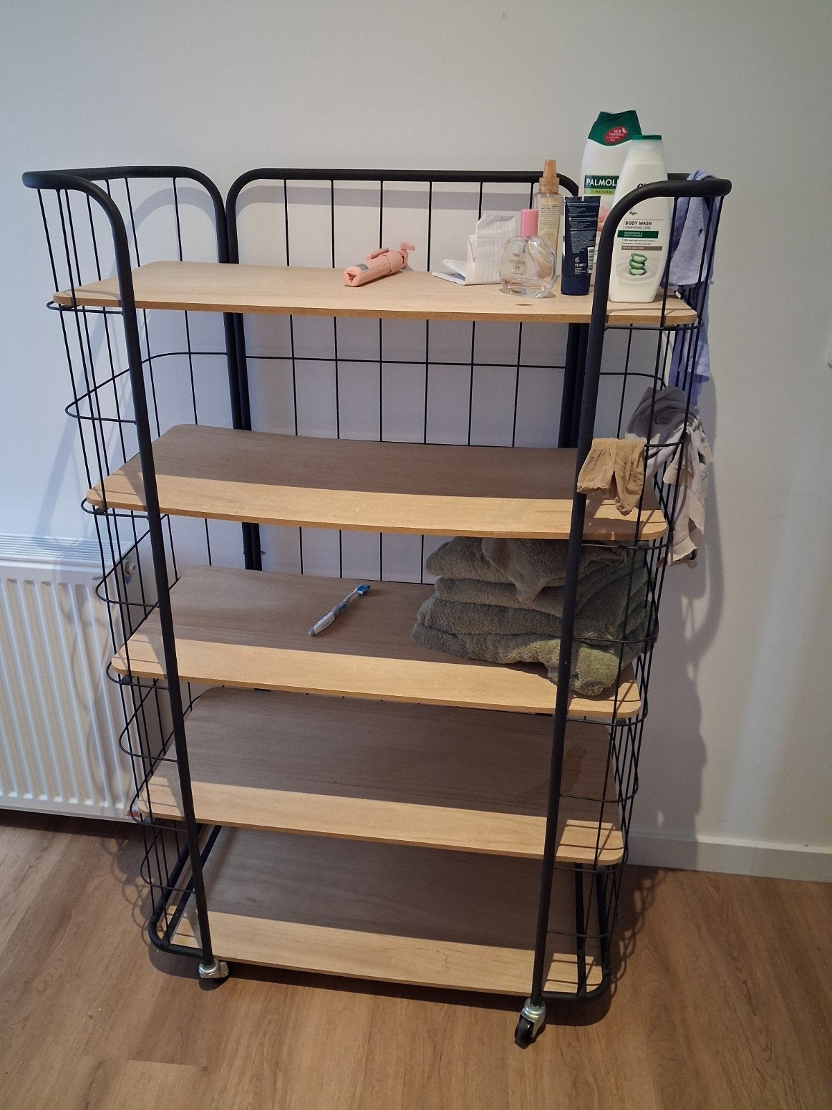 Verrijdbaar metalen rek met houten planken, Ophalen, Gebruikt