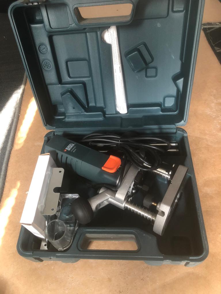 Bovenfrees BLACK&DECKER NIEUW, Ophalen, Zo goed als nieuw, Elektrisch, Bovenfrees