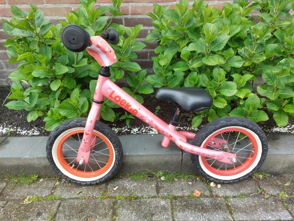 Loekie loopfiets roze - perfect voor kleine ondernemertjes!, Ophalen, Gebruikt, Minder dan 16 inch, Loekie
