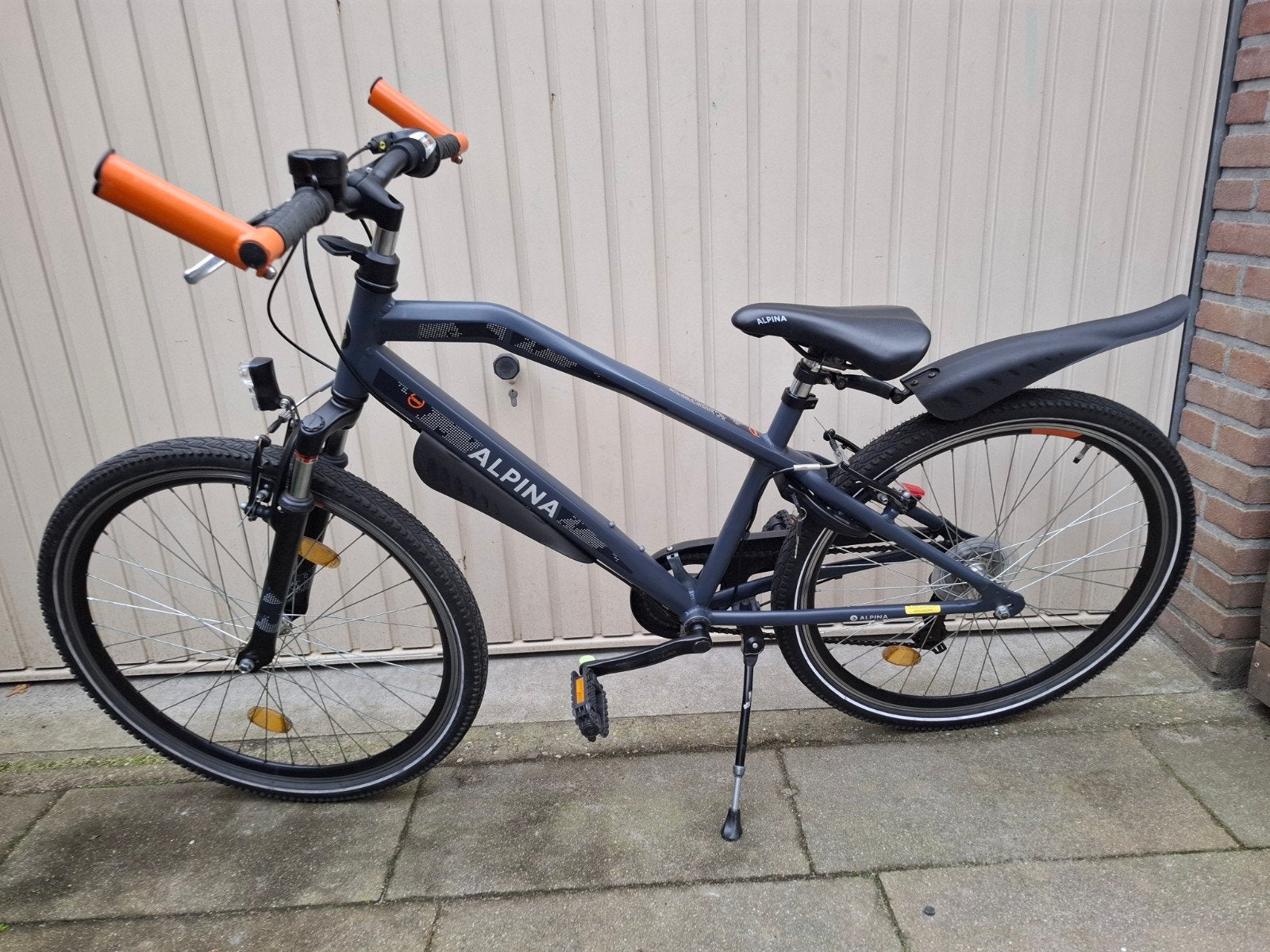 nette alpina trial 26 inch 7 versnellingen jongensfiets, Ophalen, Zo goed als nieuw, 26 inch of meer, Handrem