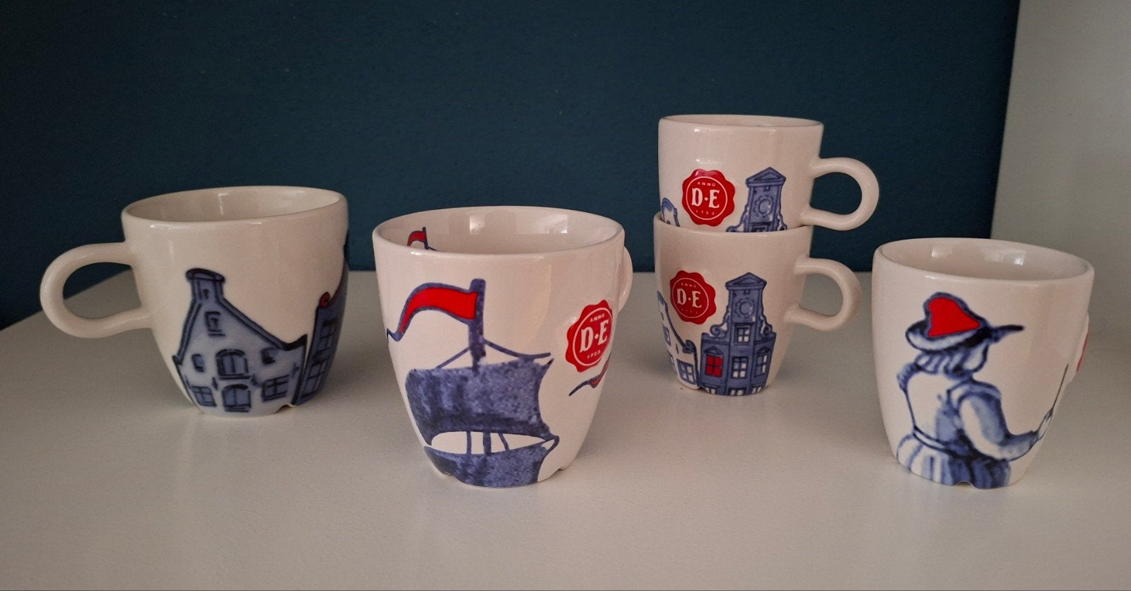 Vijf Douwe Egberts Hollandsche waaren mokken, Overige merken, Ophalen of Verzenden, Zo goed als nieuw, Overige stijlen
