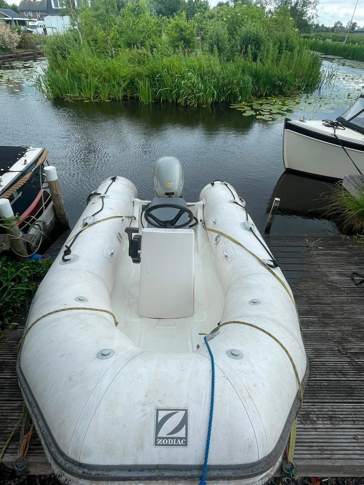 Zodiac RIB met harde V-bodem en Honda buitenboordmotor 8pk, Watersport en Boten, Rubberboten, Zodiac, Ophalen, Polyester/glasvezel