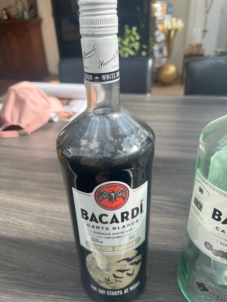 Lege Bacardiflessen; mooie collectie 1.5 liter, Ophalen of Verzenden, Zo goed als nieuw, Overige typen