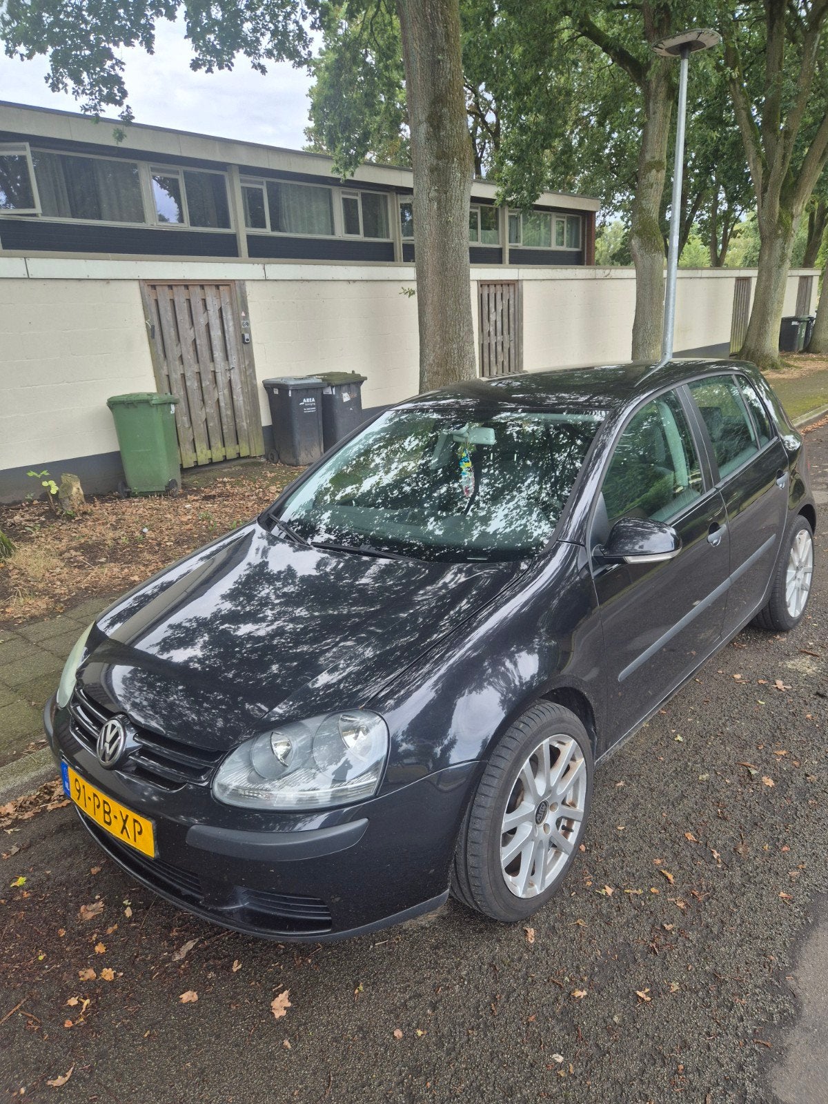 Volkswagen Golf 1.6 16V FSI 85KW 5D 2004 Zwart, Auto's, Voorwielaandrijving, Elektrische buitenspiegels, 4 cilinders, 620 kg