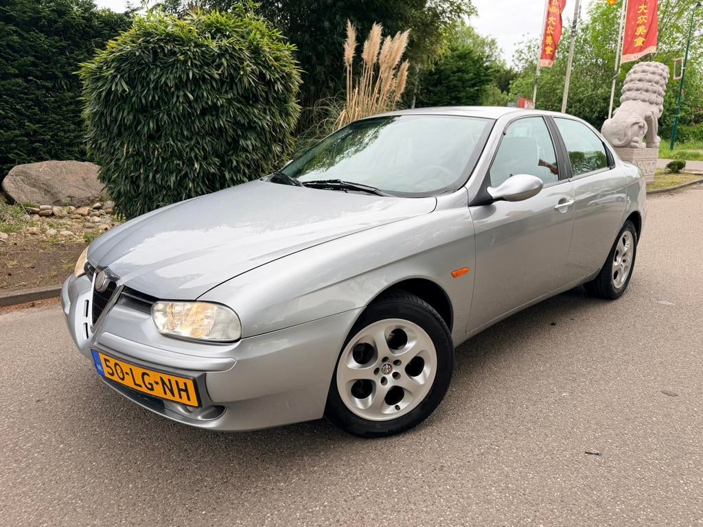 Alfa Romeo 156 1.8 Twin Spark Youngtimer Airco  mooie auto, Auto's, Voorwielaandrijving, Zwart, 4 cilinders, Origineel Nederlands