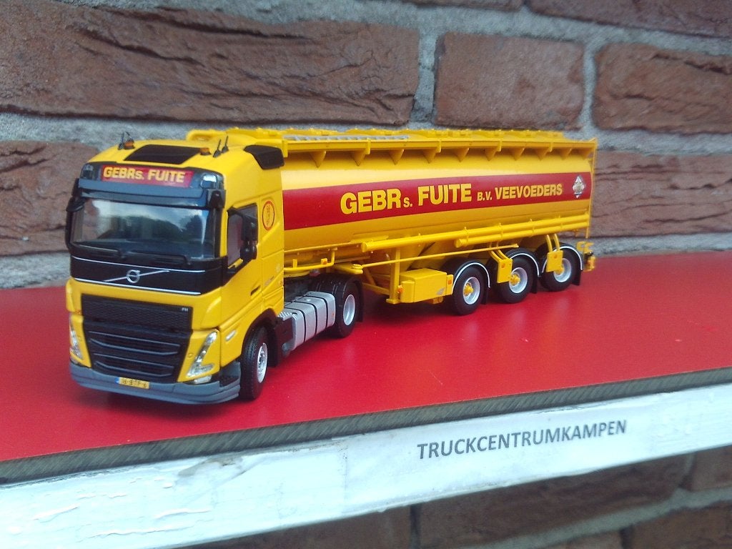 WSI  Volvo  FH5  Globetrotter  van  Gebr.  Fuite., Ophalen of Verzenden, Nieuw, Bus of Vrachtwagen, Wsi