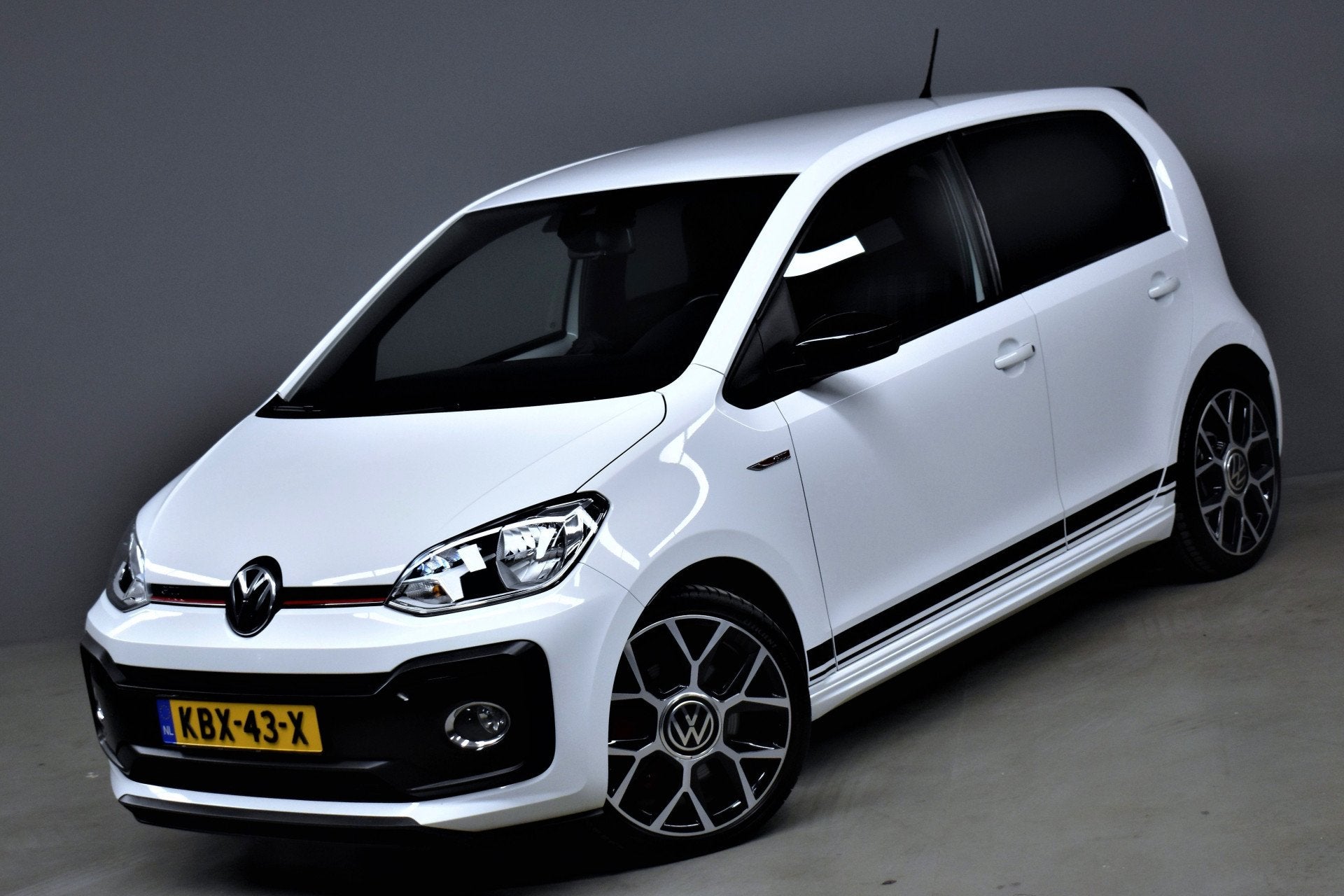 Volkswagen up! 1.0 TSI GTI 116pk Camera/Led/Climate/Stoelver, Voorwielaandrijving, Dealer onderhouden, Gebruikt, 4 stoelen