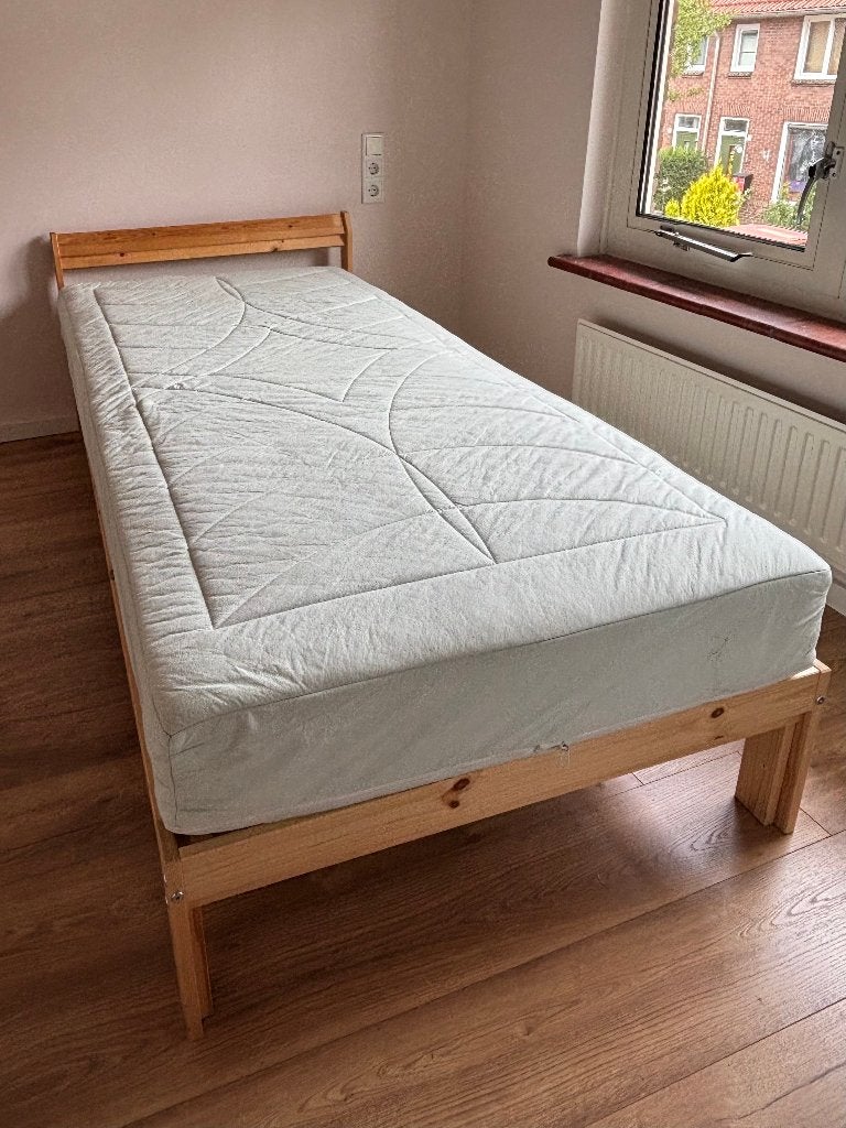 Eenpersoons bed IKEA met matras, Ophalen, 90 cm, Zo goed als nieuw, 200 cm