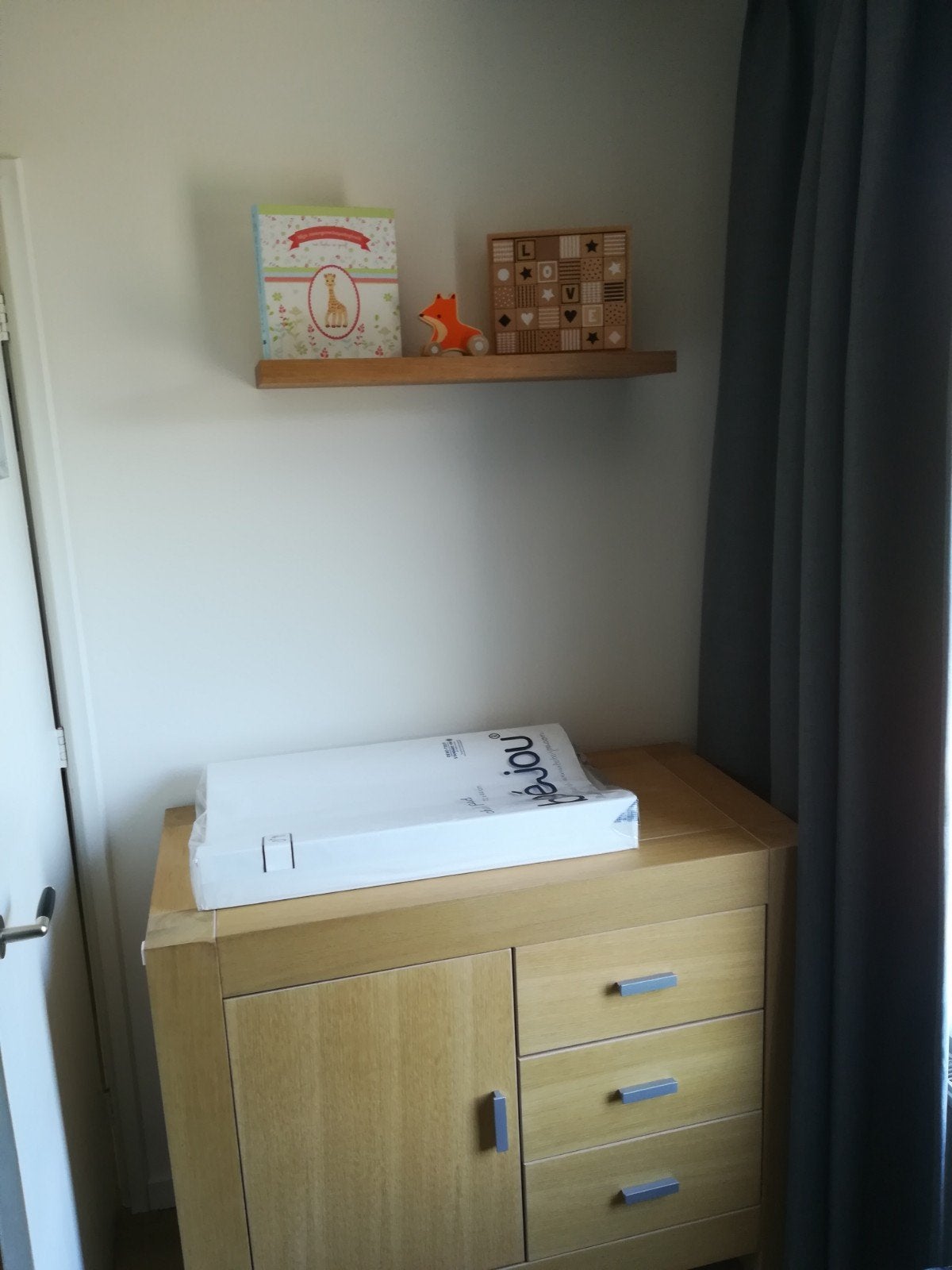 Eikenhout Commode 90cm hoog 55cm diep 110cm lang 
110cm lang, Ophalen, Gebruikt, 50 tot 70 cm, 100 cm of meer
