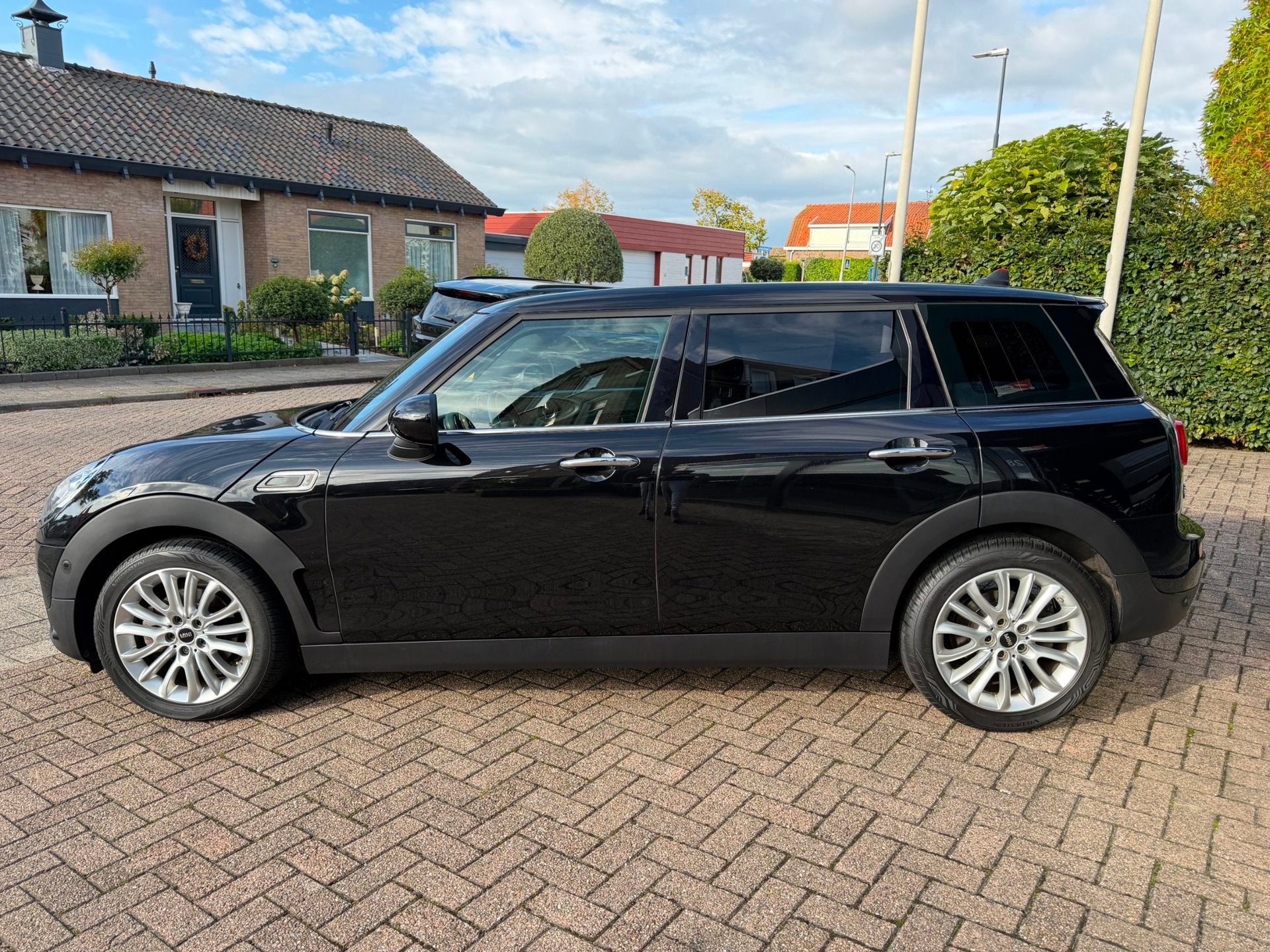 Mini Clubman 1.5 Cooper Chili Business Plus|Head-Up|Leder|Na, Auto's, Voorwielaandrijving, 136 pk, Gebruikt, Met garantie (alle)