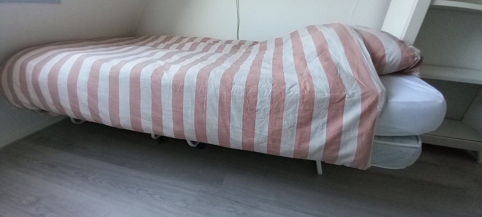 Inklapbaar logeerbed - prima staat., Ophalen, Eenpersoons, Metaal, Overige maten