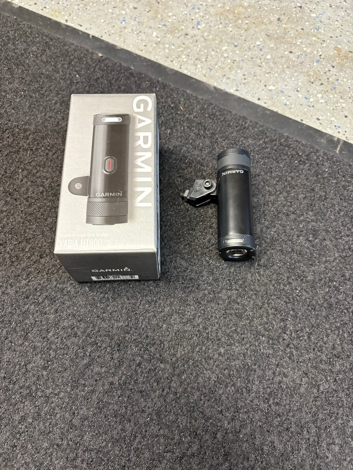 Garmin Varia UT800 Smart Fietslamp - Nieuw in doos, Ophalen, Voorlicht, Accu, Oplaadbaar