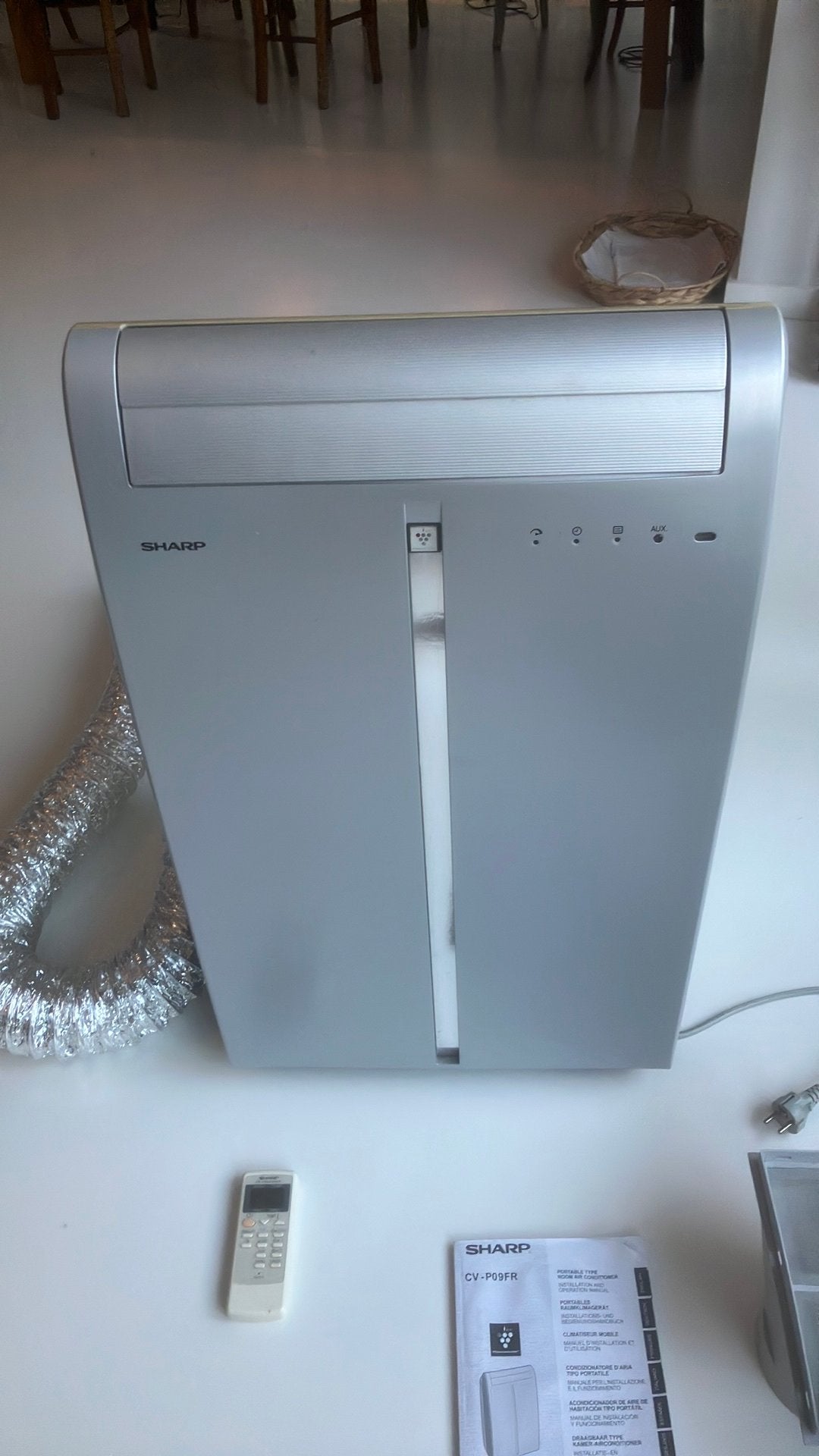 Mobiele airco Sharp CV-P09FR, Witgoed en Apparatuur, Airco's, Ophalen, Gebruikt, Minder dan 60 m³, 3 snelheden of meer
