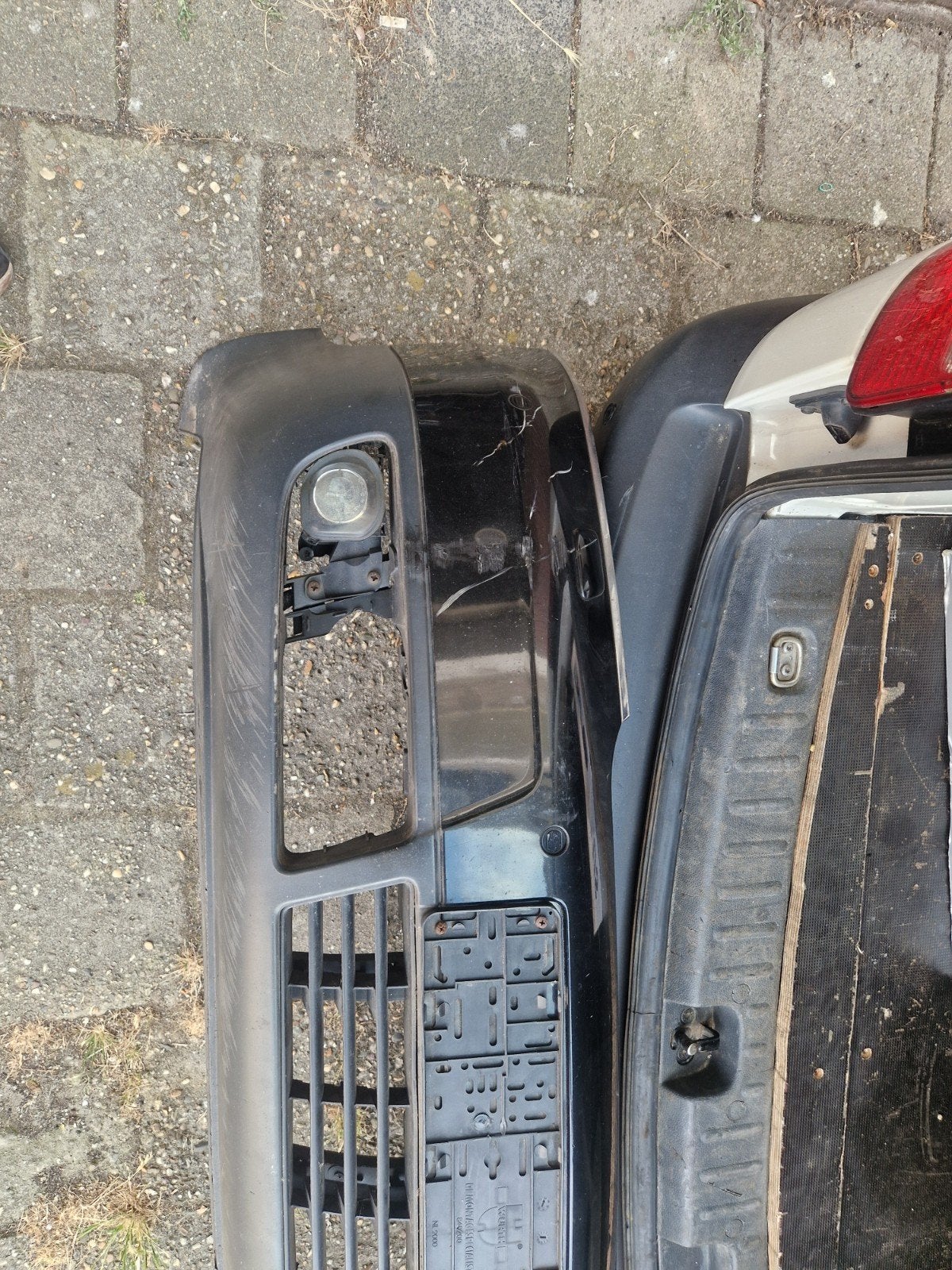 Voorbumper Audi A6 C5 2002 zwart met PDC en koplampreiniging, Ophalen, Gebruikt, Voor, Audi