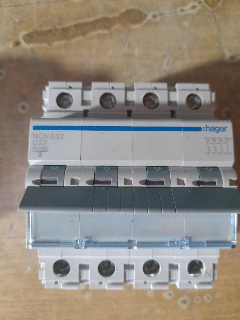 HAGER INSTALATIE AUTO MATEN NIEUW, Doe-het-zelf en Verbouw, Elektra en Kabels, Ophalen, Nieuw, Overige typen