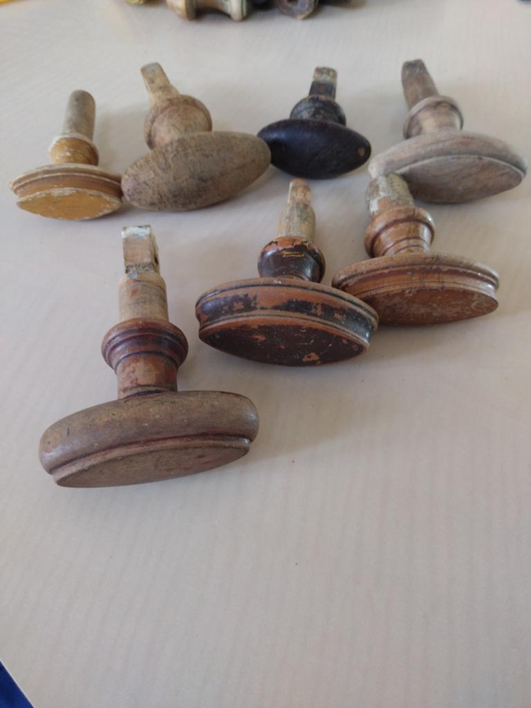 7 houten, oude deurknoppen voor kast, Antiek en Kunst, Ophalen of Verzenden