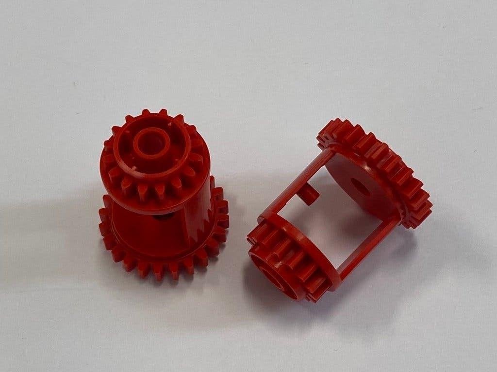 Partij 2x rode Lego Technic tandwielen 24-16 differentiee