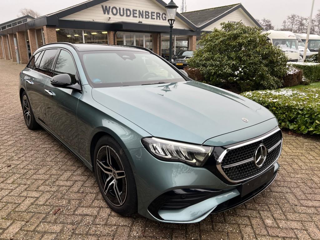 Mercedes-benz E-KLASSE E 300e AMG int + ext, Night pakket, P, Auto's, Automaat, Gebruikt, Met garantie (alle), Leder