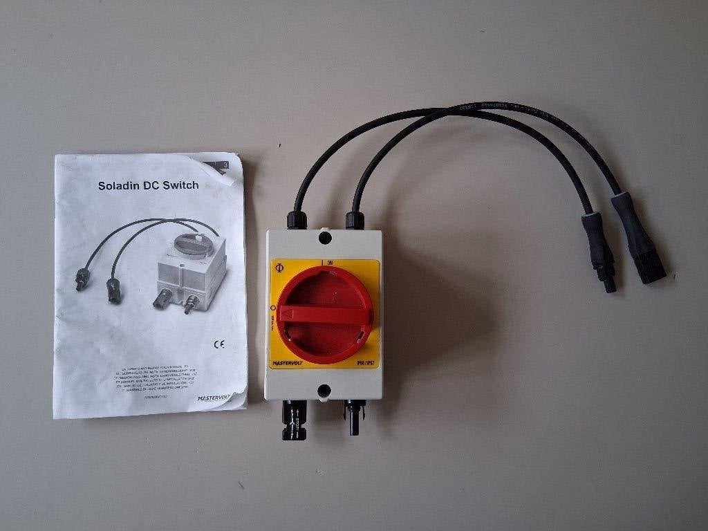 dc switch mastervolt mc4 stekkers soladin, Doe-het-zelf en Verbouw, Ophalen of Verzenden, Nieuw, Schakelaar