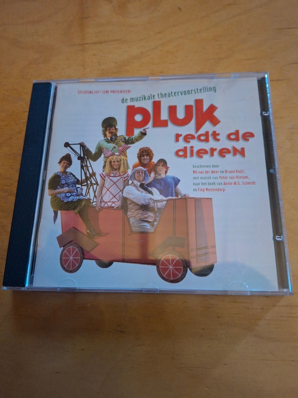 CD Pluk redt de dieren - De muzikale theatervoorstelling, Ophalen of Verzenden, Gebruikt, Verhaal of Sprookje, 6 tot 9 jaar