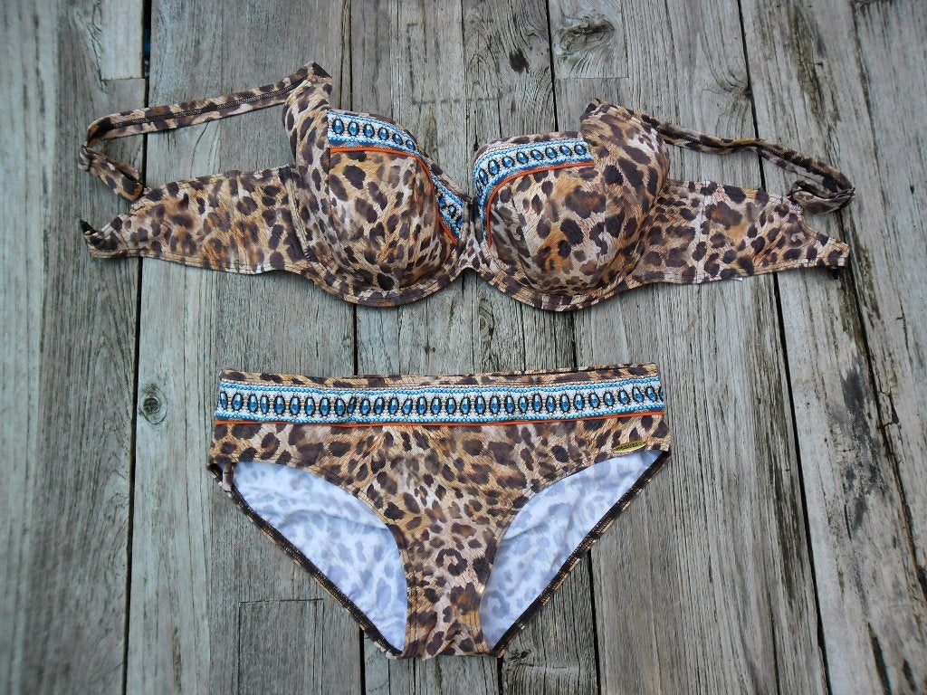 Supergave nieuwe nooit gedragen bikini Sunflair zie omschr., Kleding | Dames, Badmode en Zwemkleding, Overige kleuren, Nieuw, Ophalen of Verzenden