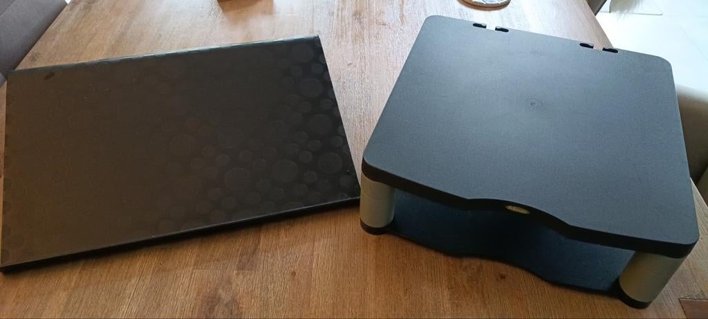 Kunststof monitorstandaards Fellowes (verstelbaar) en Ikea, Ophalen of Verzenden, Gebruikt, Fellowes, Ikea, In hoogte verstelbaar