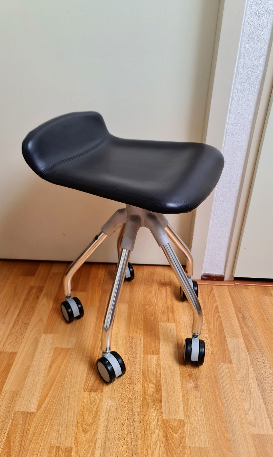 Indecasa design draai kruk zadelkruk bureaukruk mooi uniek, Ophalen